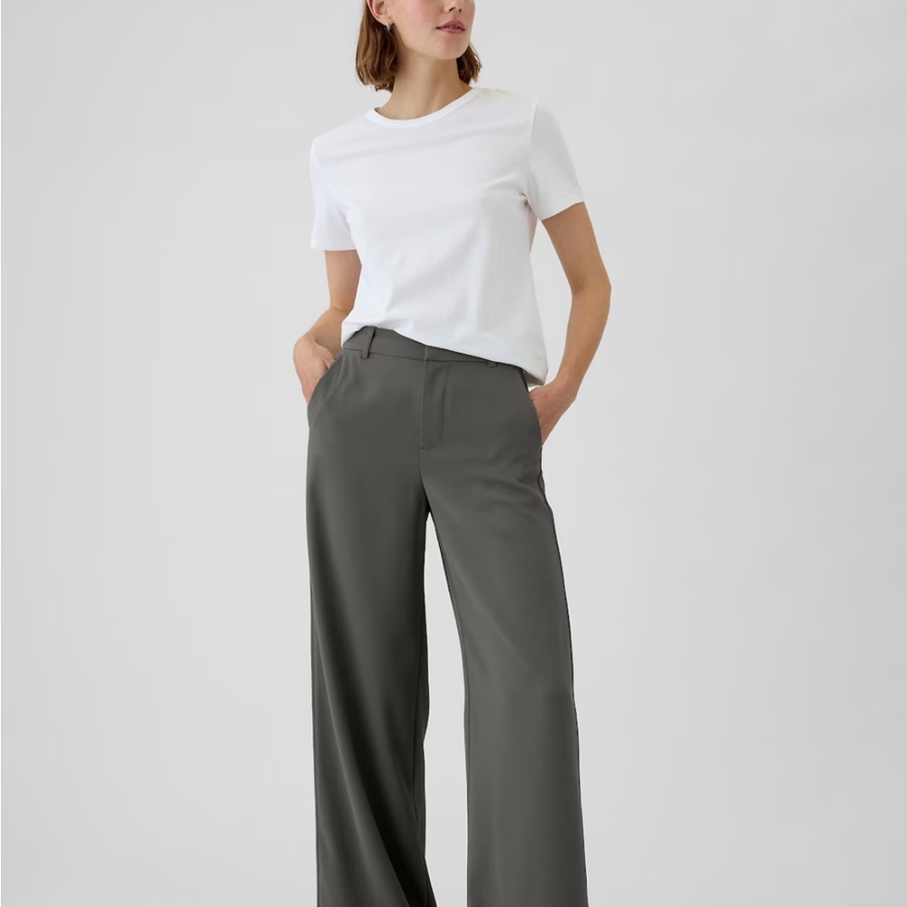 Gap 365 high rise Gray Wide-Leg High-Waisted Pants size 2